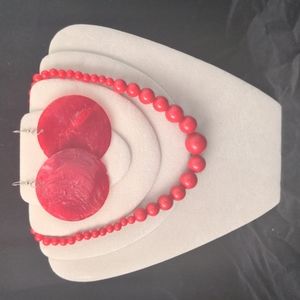 Necklace and earring set